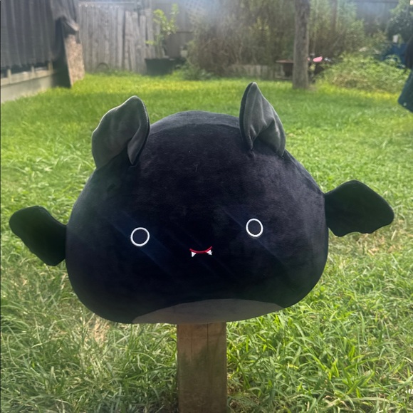 Emily the Bat Squishmallow 20” NWT Halloween 🦇🎃 - Picture 1 of 4